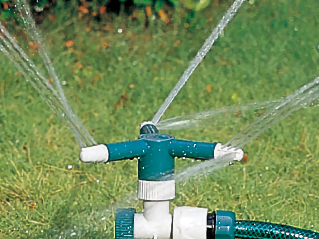 ROTATING SPIKE SPRINKLER
