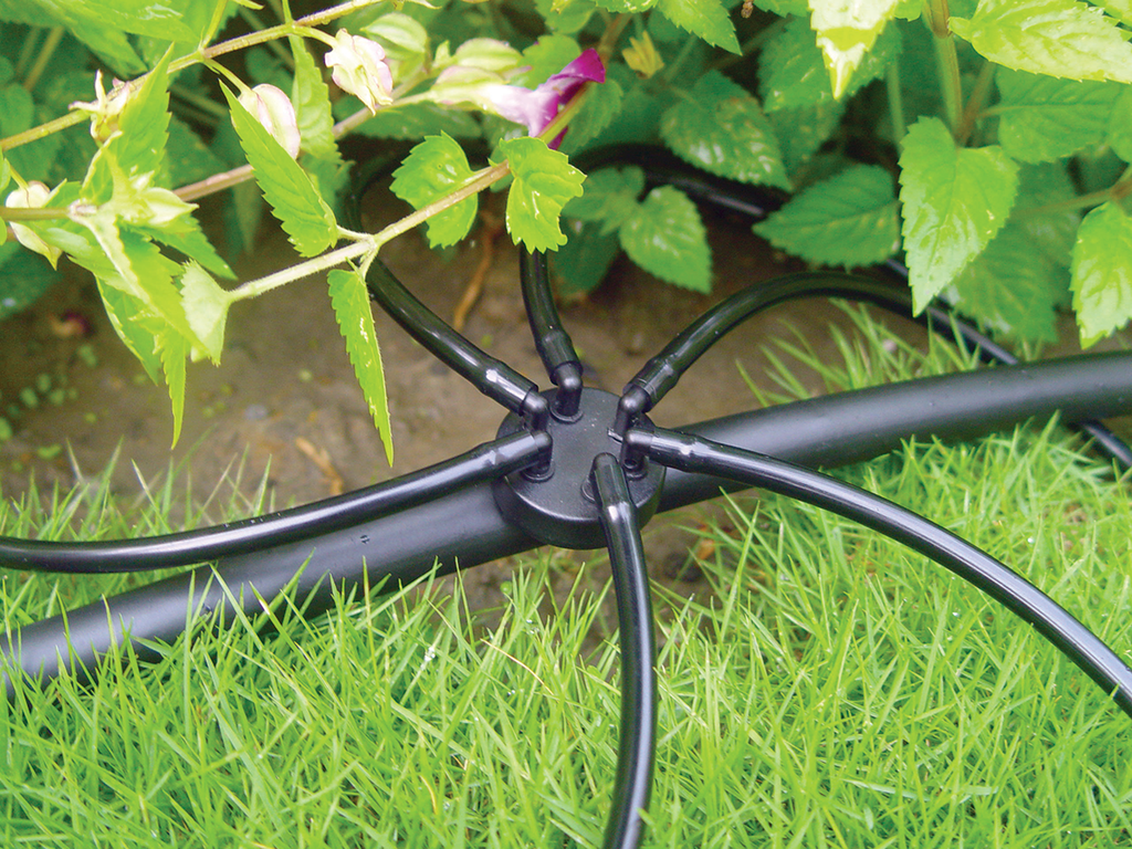 ADJUSTABLE 6-OUTLET MANIFOLD , with 4mm Inlet