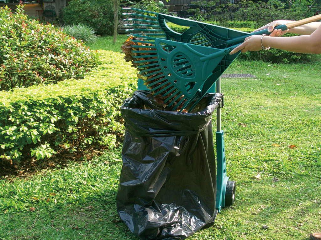 "Connexion-System" Plastic Lawn Rake Set  "L + XL"