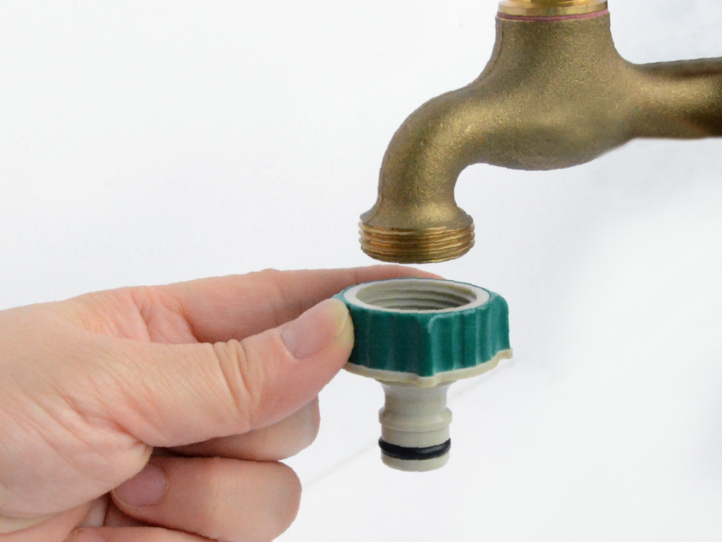 MAXI-COMFY FEMALE TAP  ADAPTOR (Size: 3/4") 